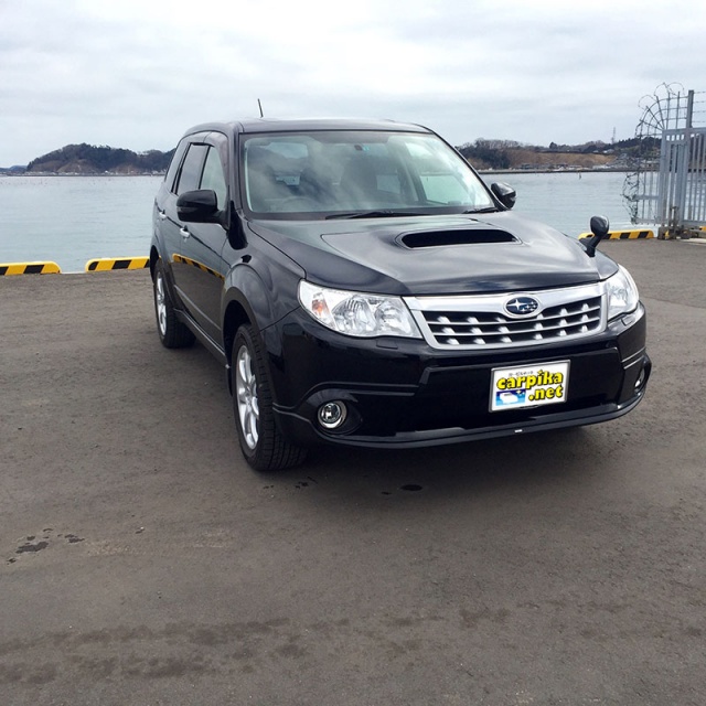 コーティングした黒のフォレスター